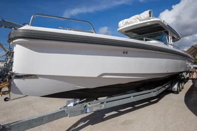 2018 Axopar 37 Sun-Top 2