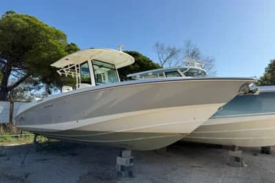 2012 Boston Whaler 320 Outrage 3