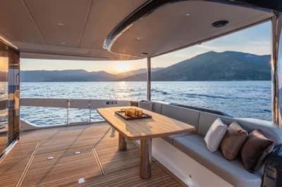 2024 Absolute Navetta 64 3