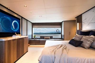 2027 Horizon FD110 Tri-Deck 3