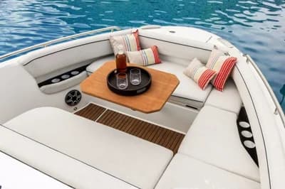 2026 Beneteau Gran Turismo 35 4