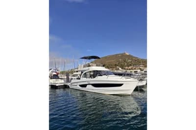 2022 Beneteau Antares 11 Fly 2