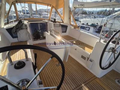 Bénéteau Oceanis 35.1 4