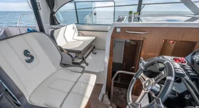 2023 Beneteau Antares 11 Fly 3