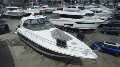 2007 Cruisers Yachts 460 Express 2