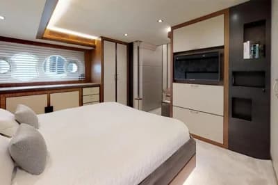 2018 Monte Carlo Yachts MCY 65 4