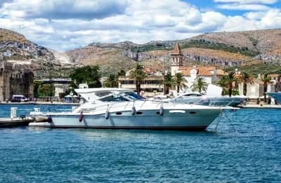 2003 Uniesse 48' T-top 2