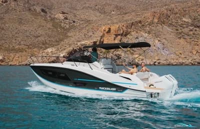 Quicksilver Activ 875 Sundeck 2
