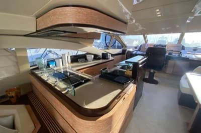 2011 Azimut 60 4