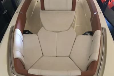2022 Invictus 270 FX Open 4