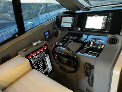 2019 Ferretti Yachts 550 3