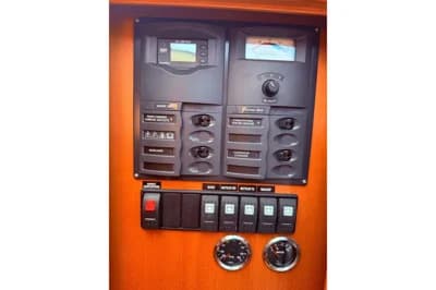 2009 Beneteau Antares 12 4