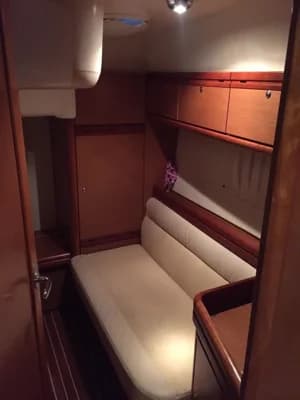 2010 Custom Bavaria BMB 33 Sport 3