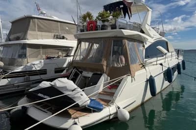 2012 Cranchi Sixty 6 Fly Yacht Class 2