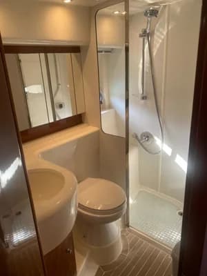 2004 Princess V46 3