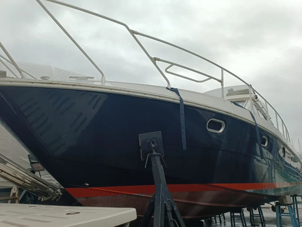 1990 Mochi Craft 42 AFT CABIN
