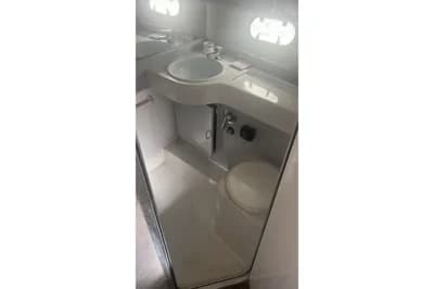 1990 Mochi Craft 42 AFT CABIN 3