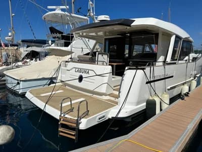 2020 Greenline 48 Coupe 2