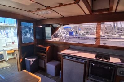 1978 Egg Harbor 36 Sedan 3