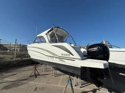 2021 Beneteau Antares 7 4