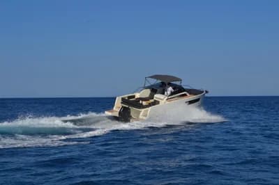 2024 Nuva M9 Cabin 2