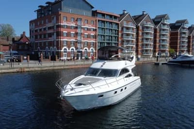 2004 Princess 45 Flybridge Motor Yacht 2