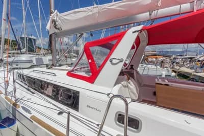 Bénéteau Oceanis 38.1 3
