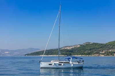 Bénéteau Oceanis 38.1 2