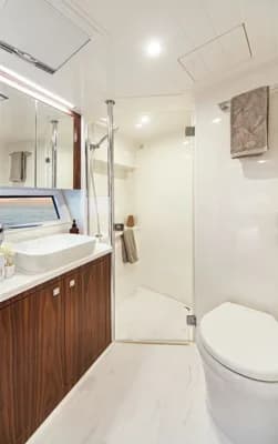 2024 Riviera 46 Sports Motor Yacht 3