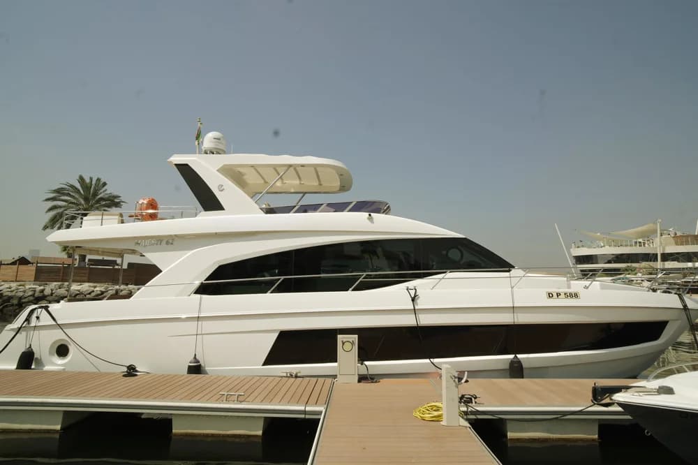 2018 Majesty 62