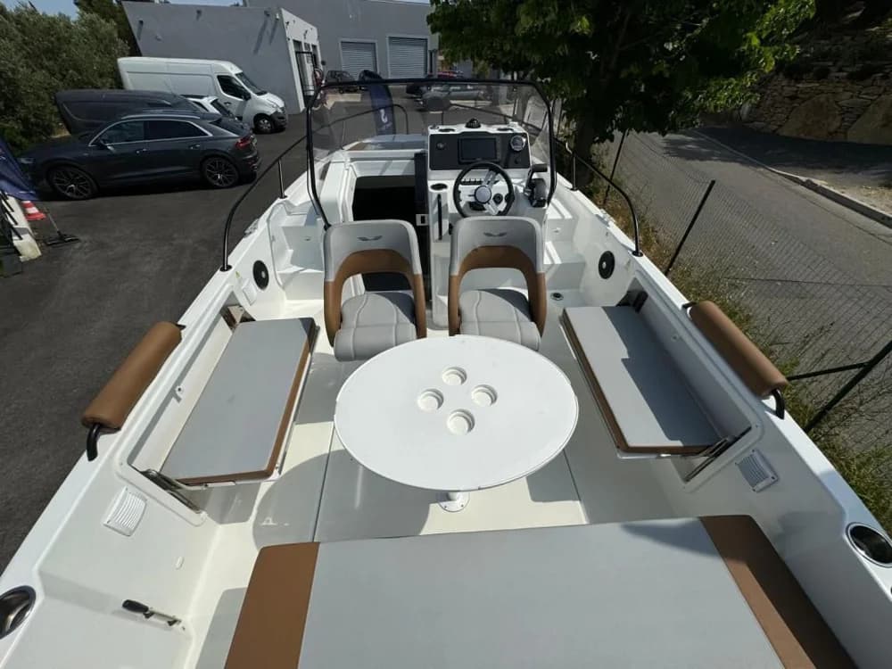 2023 Beneteau Flyer 7 SUNdeck