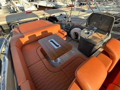 2021 Cranchi E30 Endurance 3