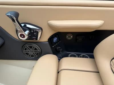 2026 Chris-Craft Sportster 25 4