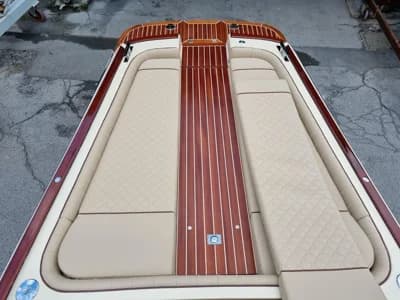 2023 Comitti VENEZIA 25 Classic Mahogany 3
