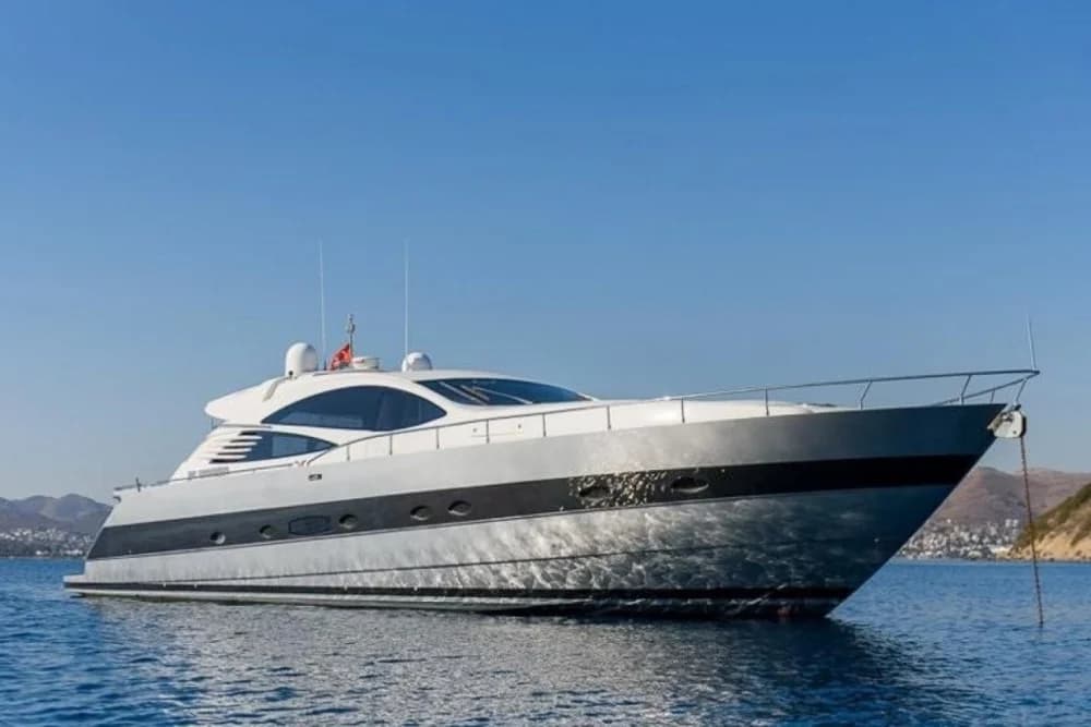 Pershing 76