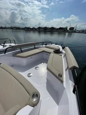 2025 Axopar 29 XC Cross Cabin 2