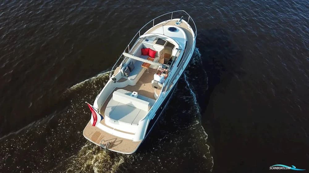 Interboat Intender 950 Cabin