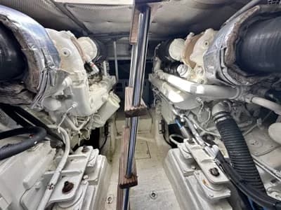 2004 Mochi Craft 51 Dolphin 4
