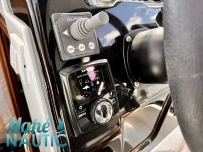 2024 Beneteau Antares 9 OB 3