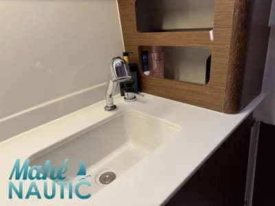 2024 Beneteau Antares 9 OB 4
