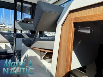 2024 Beneteau Antares 9 OB 5