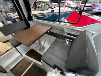 2023 Beneteau Antares 8 HB V2 2