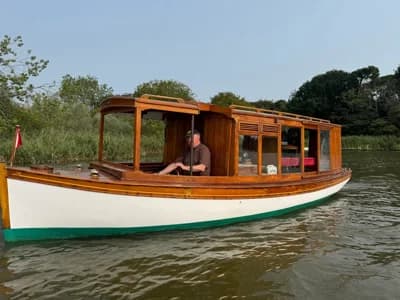 1906 Classic Motor Launch 3