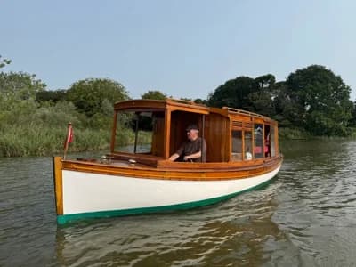 1906 Classic Motor Launch 4