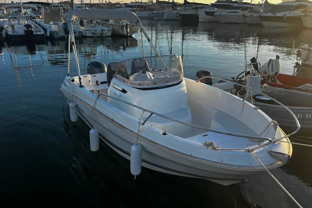 2023 Jeanneau Cap Camarat 5.5 CC Serie 2