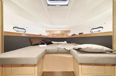 2014 Bavaria 35 Sport HT 4