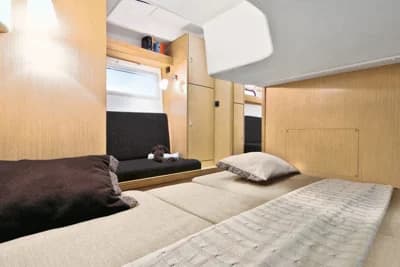 2014 Bavaria 35 Sport HT 5