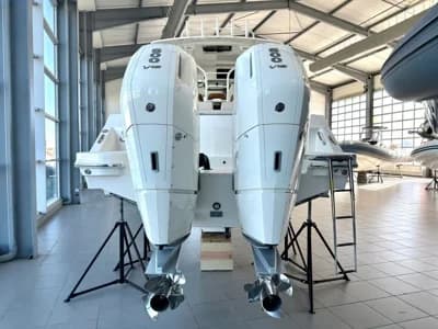 2023 Boston Whaler 360 Outrage 2