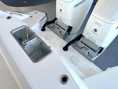 2023 Boston Whaler 360 Outrage 5