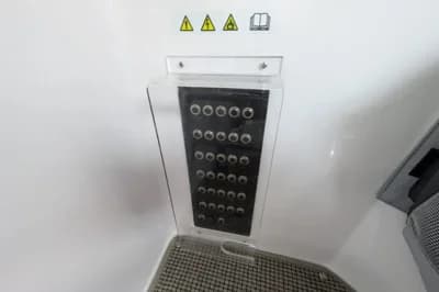 2023 Axopar 28 Cabin 5